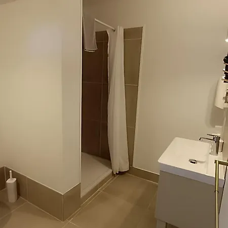Abbaye Gilbert Oda ve Kahvaltı 3*